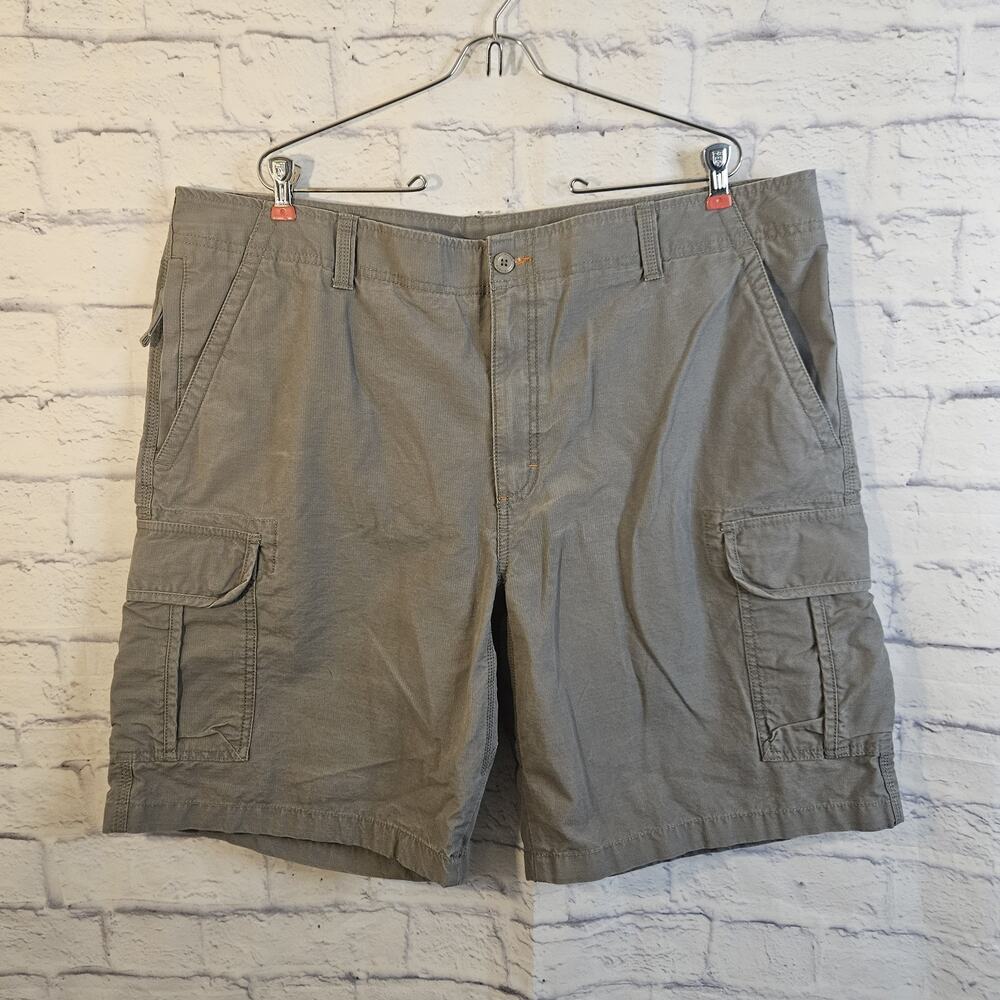 LL Bean Men's Natural Fit Cargo Shorts 42W Gray Pockets Cotton 503740